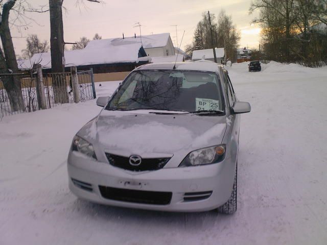 2004 Mazda Demio