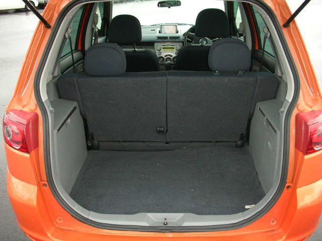 2004 Mazda Demio