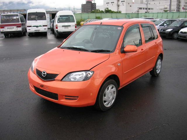 2004 Mazda Demio