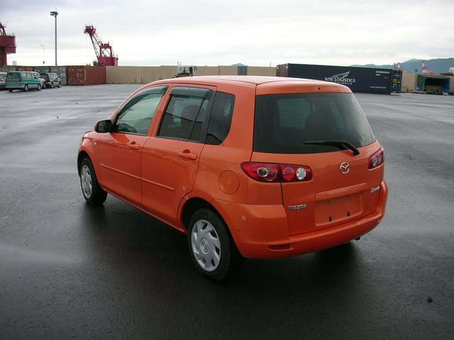 2004 Mazda Demio