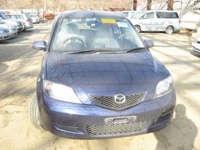 2004 Mazda Demio