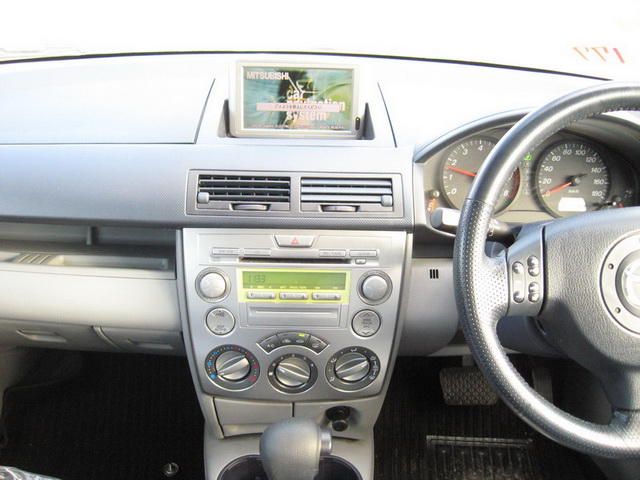 2004 Mazda Demio