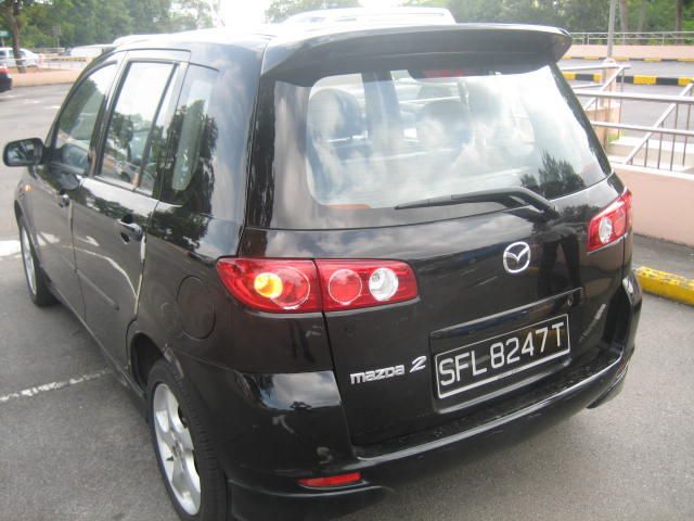 2004 Mazda Demio