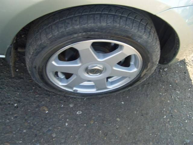 2004 Mazda Demio