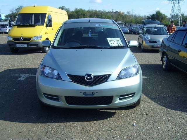 2004 Mazda Demio