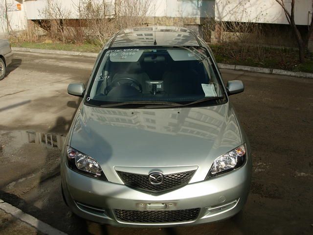 2004 Mazda Demio