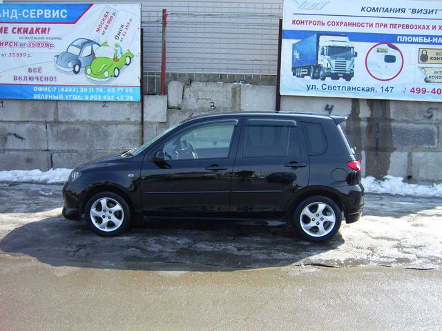 2004 Mazda Demio