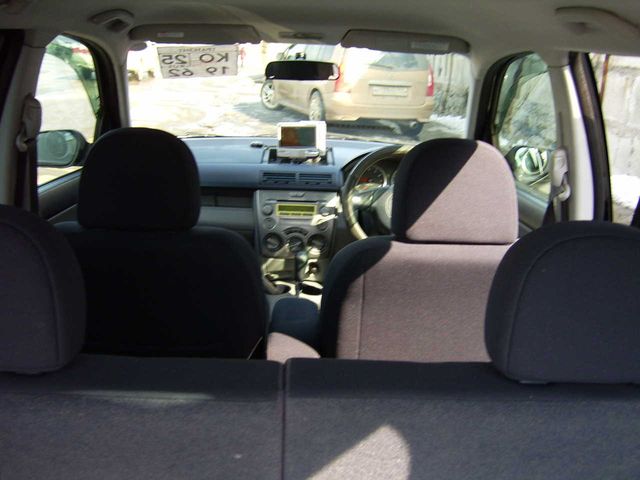 2004 Mazda Demio