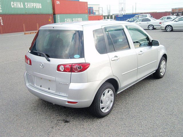 2004 Mazda Demio