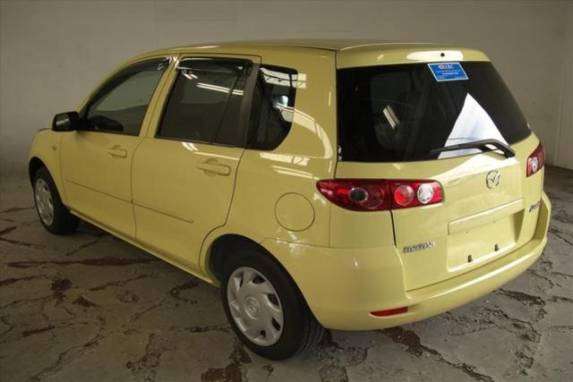 2004 Mazda Demio