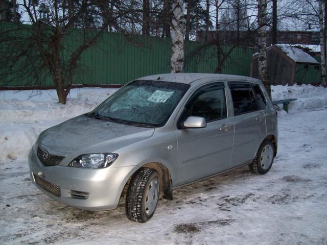 2004 Mazda Demio