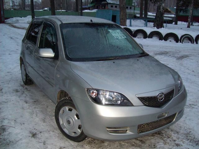 2004 Mazda Demio