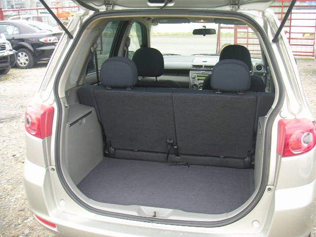 2004 Mazda Demio