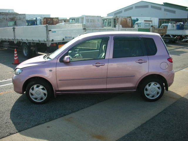 2004 Mazda Demio