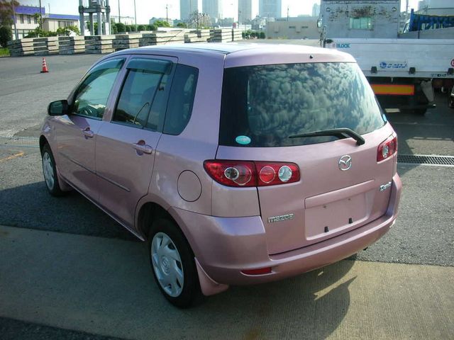 2004 Mazda Demio