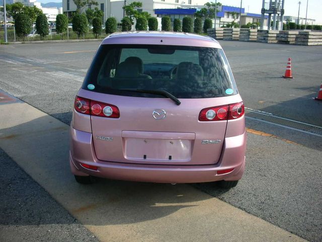 2004 Mazda Demio