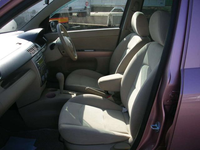 2004 Mazda Demio