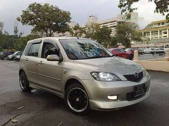 2004 Mazda Demio