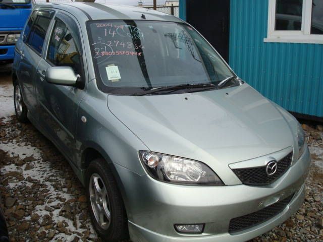 2004 Mazda Demio