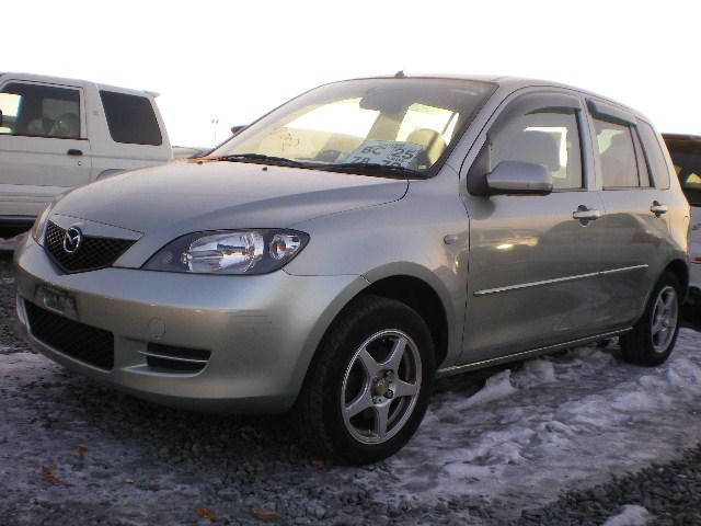 2004 Mazda Demio