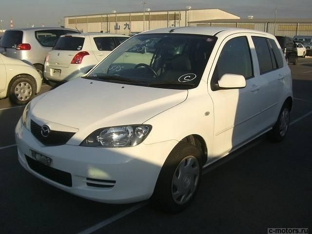 2004 Mazda Demio