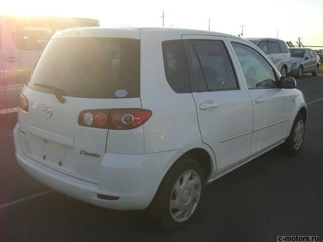 2004 Mazda Demio