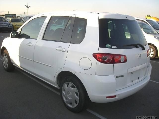 2004 Mazda Demio