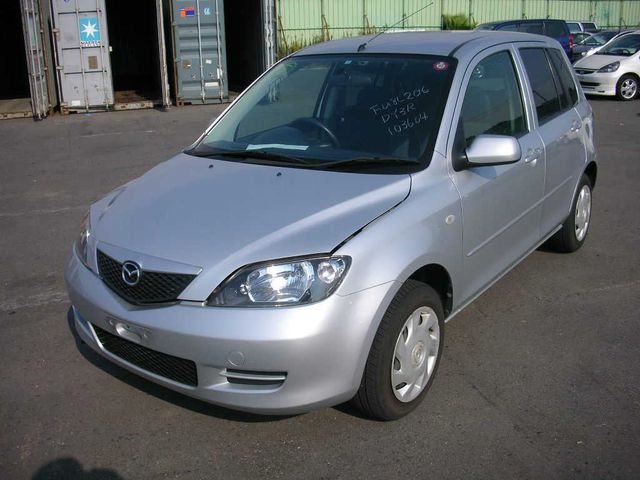 2004 Mazda Demio