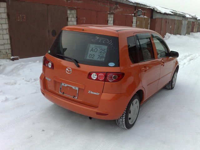 2004 Mazda Demio