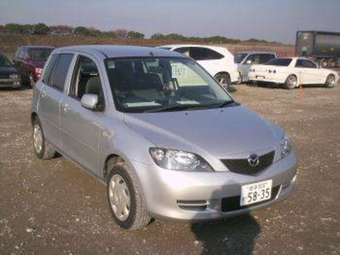 2004 Mazda Demio