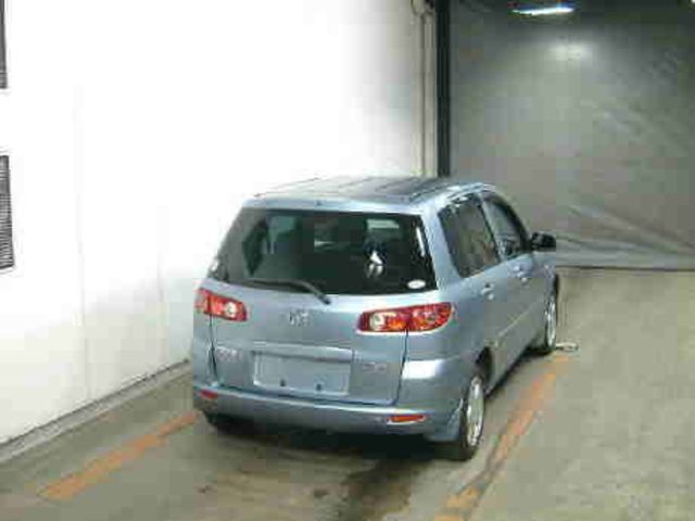 2004 Mazda Demio