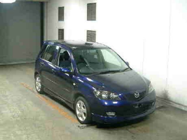2004 Mazda Demio
