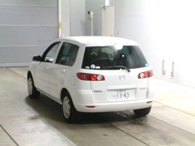 2004 Mazda Demio