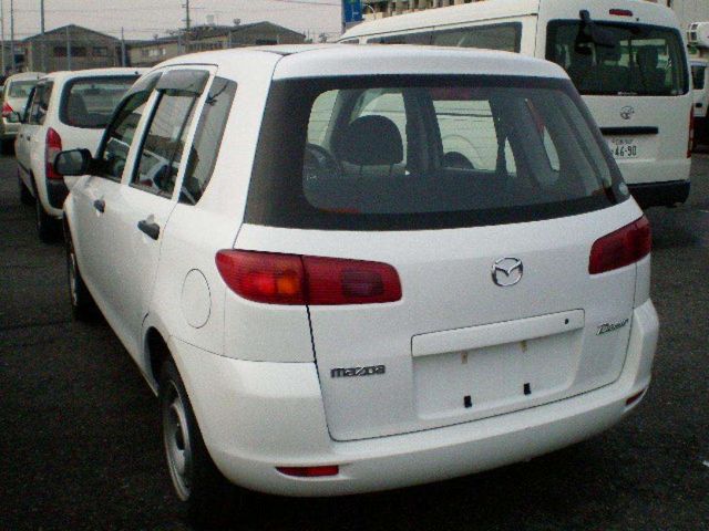 2004 Mazda Demio
