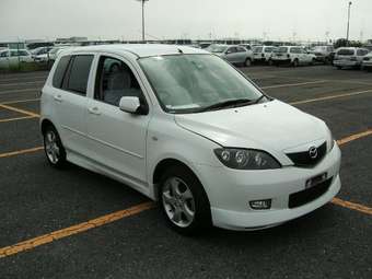 2004 Mazda Demio