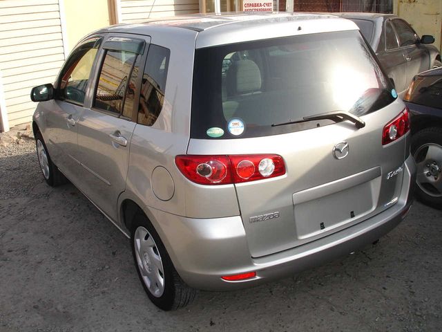 2004 Mazda Demio