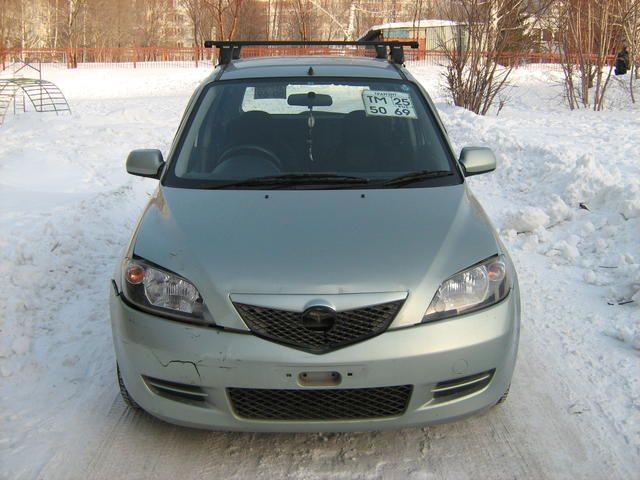 2004 Mazda Demio