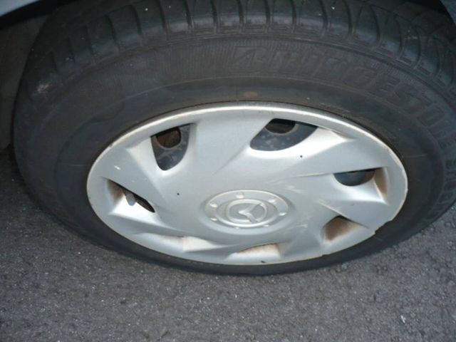 2004 Mazda Demio