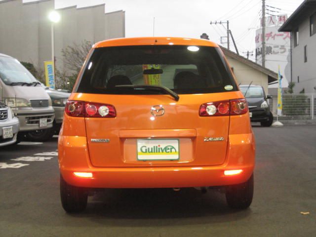 2004 Mazda Demio