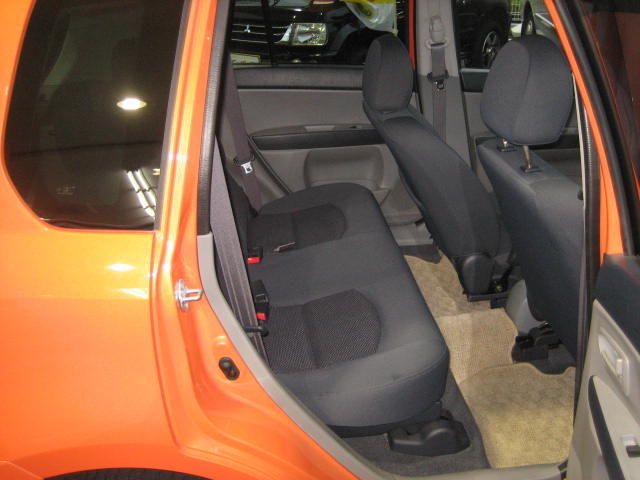 2004 Mazda Demio