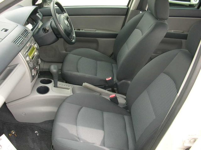 2004 Mazda Demio