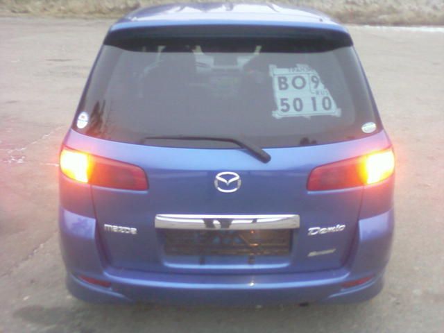 2004 Mazda Demio