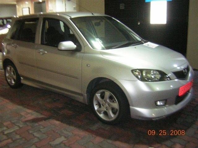 2004 Mazda Demio