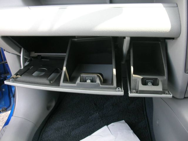 2004 Mazda Demio