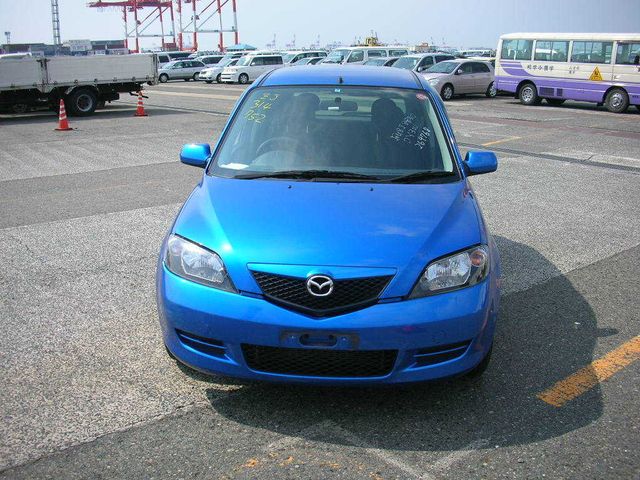 2004 Mazda Demio