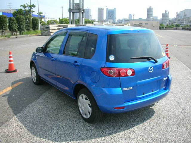 2004 Mazda Demio