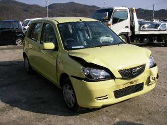 2004 Mazda Demio