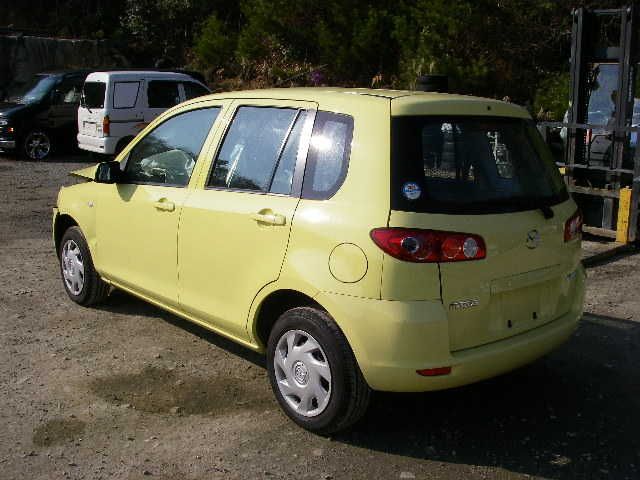 2004 Mazda Demio
