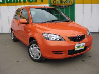 2004 Mazda Demio Images