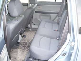 2004 Mazda Demio Pics